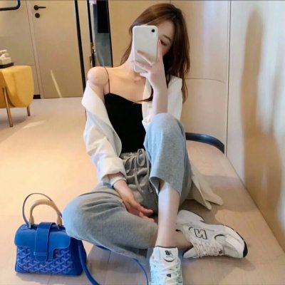 倒挂的爱丽丝